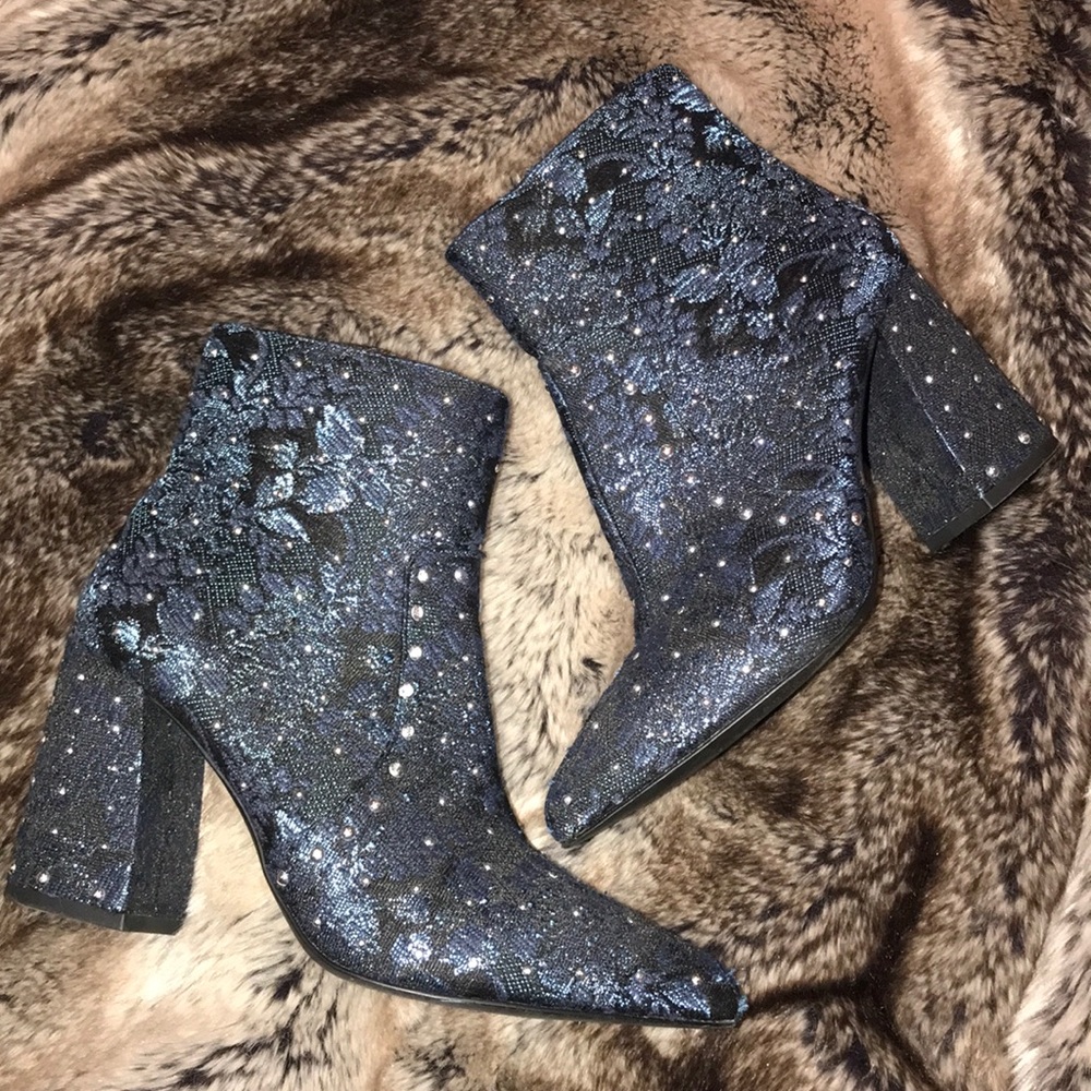 Gianni Bini stud pattern booties